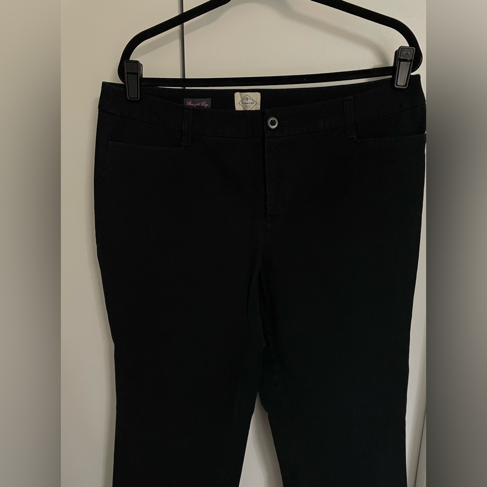 Women's Black Curvy-Fit Straight-Leg Pants - Picture 3 of 5